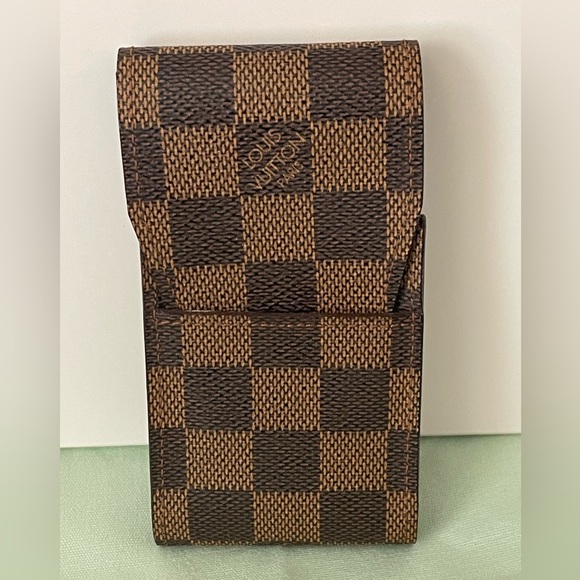 LOUIS VUITTON ETUi Cigarette Case Damier Ebene 
Beautiful Condition⭐️Authentic - Picture 1 of 11